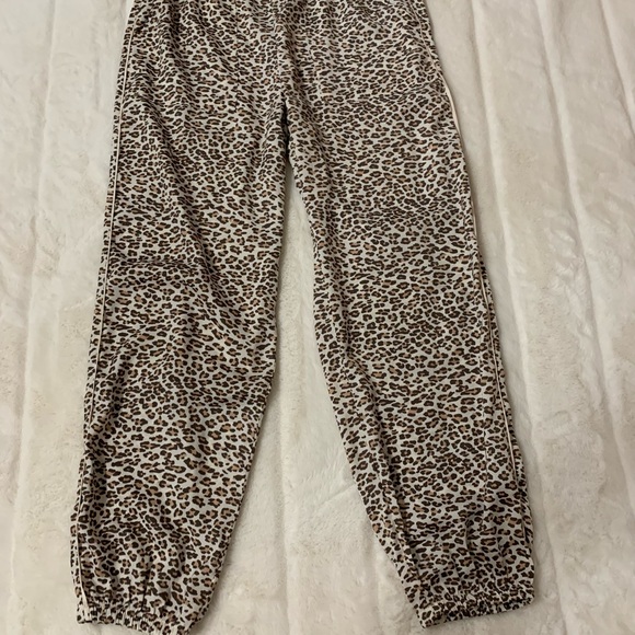 American Eagle Satin Lounge Set - Picture 9 of 11